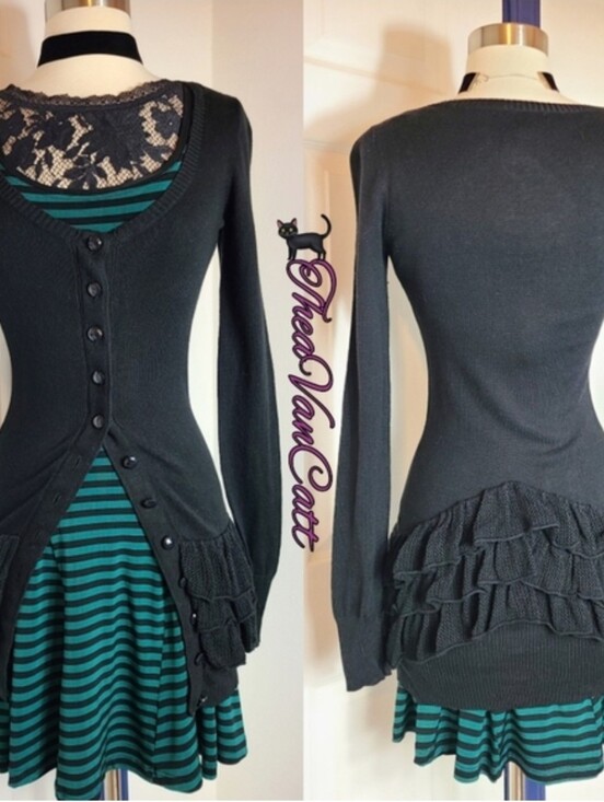 Betsey Johnson Sweaters - Vtg Betsey Johnson layered ruffles button down long sleeves mini length sweater!